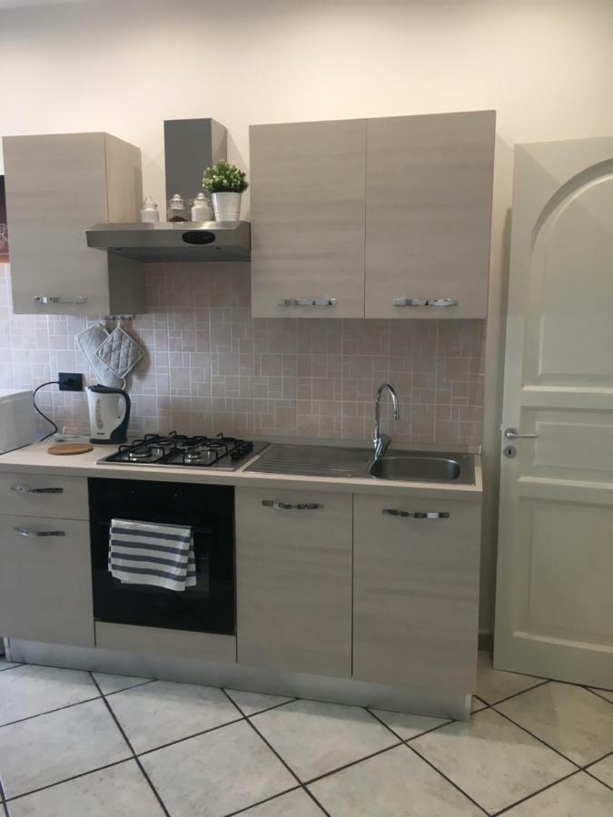 Luxurious Street Apartments คาตาเนีย ภายนอก รูปภาพ